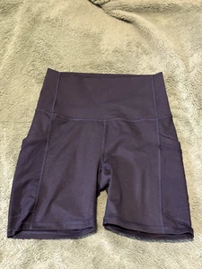 [S] Neu mit Etikett Fabletics Biker Shorts Leggings Power Hold einfarbig schwarz hoher Bund - Bild 1 von 4