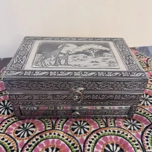 Vintage argento goffrato ornato giraffa fatto a mano Africa portagioie specchio etnico - Foto 1 di 21