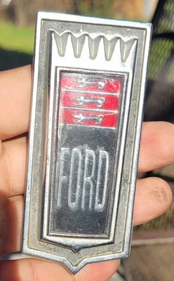 Ford Galaxie 500 LTD 1971 1972 emblema de parrilla D1AB-8B369B-B original OEM Foto 1 de 4