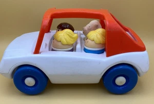 Vintage Little Tikes Toddle Tots Family Car White with Red T Top 3 People 1 Dog - Picture 1 of 9