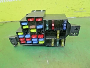 CAJA DE FUSIBLES DEBAJO DEL TABLERO RENAULT CLIO MK2 01-08 7703297597 - Imagen 1 de 5