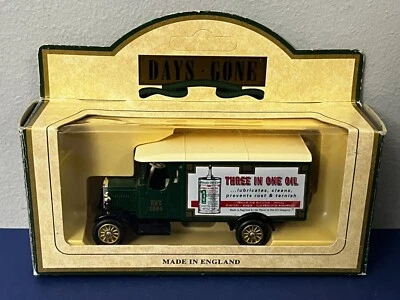 Vintage LLEDO Diecast 1931 Morris Van Three In One Oil cna promo - Image 1 of 4