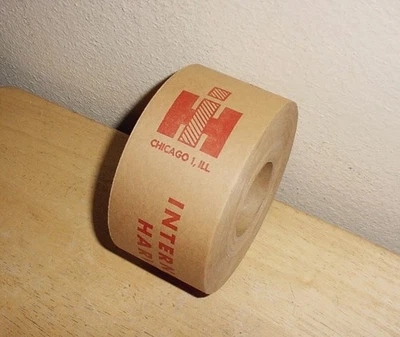 COSECHADORA INTERNACIONAL IHC AÑOS 60-70 ROLLO COMPLETO DE CINTA DE ENVÍO DE PAPEL DE RESPALDO DE PEGAMENTO Foto 1 de 4