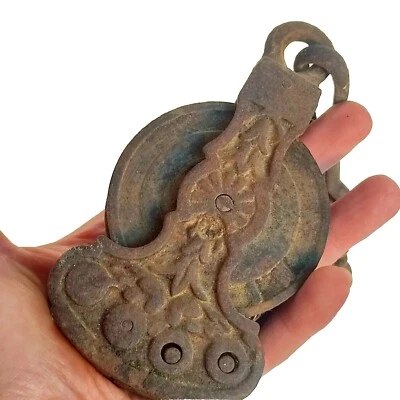 ANCIENNE POULIE DE LUSTRE SUSPENSION "MONTE ET BAISSE" - Photo 1/4