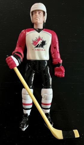 Eric Lindros Heroes Of The Ice Team Canada Figure Cover