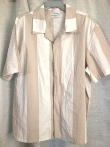 Camicia uomo taglia XL Calvin Klein manica corta bottoni davanti righe verticali larghe - Foto 1 di 6