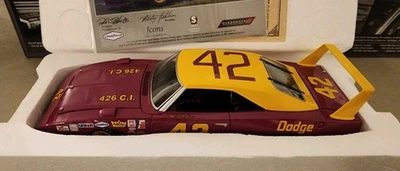 Marty Robbins #42 1969 Charger Daytona 1/24 By University of Racing NIB - Image 1 of 4