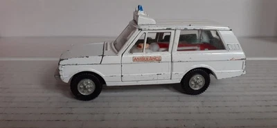 DINKY TOYS RANGE ROVER AMBUANCE WITH STRETCHER - Image 1 of 4