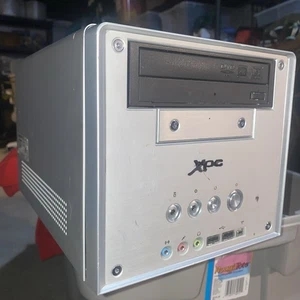 Shuttle XPC SS58G2 Cube For Parts Untested Vintage CPU Body Complete - Picture 1 of 5