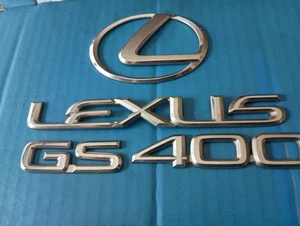Lexus GS400 sedan 2000 Rear deck lid Chrome plastic Logo Emblems Set Used OEM  - Bild 1 von 6