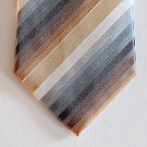 NEW Kenneth Cole Silk Neck Tie Metallic Silver, Gold, Blue & White Stripes 1651