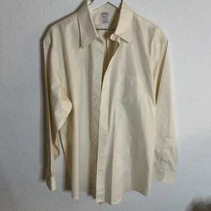BROOKS BROTHERS Men Adult LARGE Yellow 17/35 Long Sleeve Button Down Shirt - Picture 1 of 4
