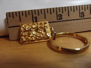 VINTAGE FAKE Gold Nugget KEY CHAIN Las Vegas Nevada Vintage 1" X 3/4" Key Ring - Picture 1 of 5