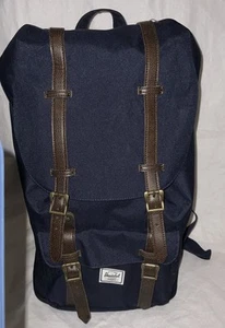 Herschel Supply Co Little America Mid-Volume Rucksack, schwarz - Bild 1 von 7