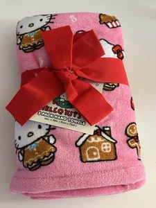 NUEVO CON ETIQUETAS Hello Kitty Navidad Pan de Jengibre Candycane Cupcakes Rosa Paquete de 2 Toallas de Mano - Imagen 1 de 4