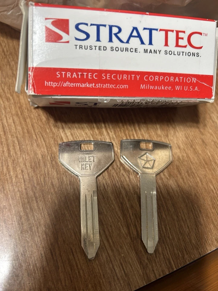 Заготовки для ключей Mopar Dodge Plymouth Chrysler Pentastar НОВЫЕ ИЗ СТАРЫХ ЗАПАСОВ (2) OEM Valet 1993 92 - Изображение 1 из 1