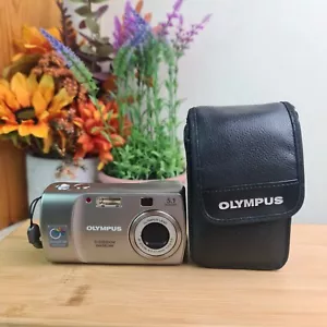 Olympus Camedia C-315 Zoom 5.1MP Compact Digital Camera Silver - Needs Repair - Foto 1 di 14