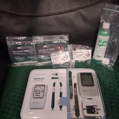 Kit de dispositivo de terapia de microcorriente Alpha-Stim M con extras Foto 1 de 4