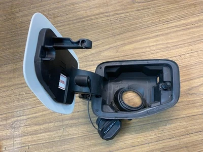 Conjunto de solapa de puerta de llenado de combustible diésel doble cabina Ford Ranger PX3 Foto 1 de 3