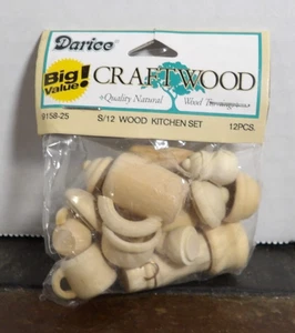 Casa de muñecas Darice 12 piezas. Juego de cocina de madera - Imagen 1 de 4