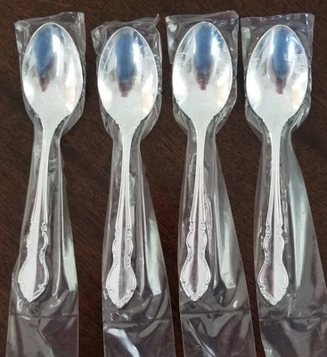 Nuevo Lote de 4 Cucharaditas Towle Supreme Cutlery "Baroness" 6" Foto 1 de 3