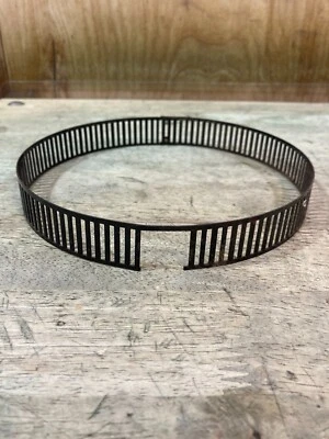 Linterna invertida KampLite IL-11A - Collar de parrilla de ventilación Foto 1 de 4