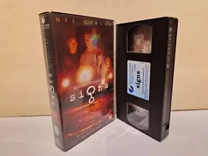 Signs - Mel Gibson - Dutch Subtitles - DUTCH PAL VHS Video Tape (H86) - Picture 1 of 2