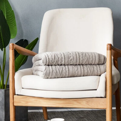 Thick Warm Blankets Knitted Velvet Sofa Bed Throw Office Nap Blanket 130x160cm - Image 1 of 4