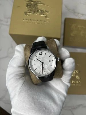 Мужские часы Burberry BU10008 нержавеющая сталь кожаный ремешок белый циферблат б/у в хорошем состоянии - Изображение 1 из 4