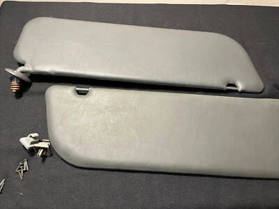 Ford Econoline SUNVISORS PAIR  RL 92-14 GRAY VINYL E150 SV004 Foto 1 de 4