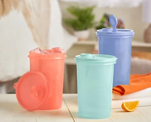 Tupperware Mega Vaso y Juego de Sellos Apretados Líquidos 36oz/1L Azul Como Nuevo Guayaba - Imagen 1 de 5