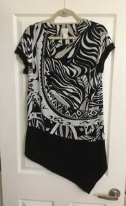 Tunic Shirt Women 1 Medium High Low Hem Short Sleeve Chico's Black/White Paisley - Picture 1 of 3
