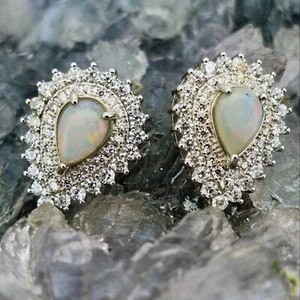 Dazzling Glam Coober Pedy White Opal 0.60ct 925 Silver Stud Earrings - Picture 1 of 7