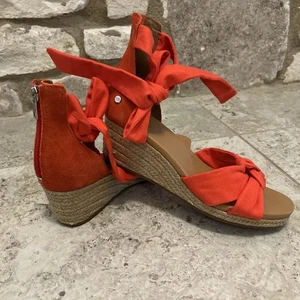 UGG Sandals Espadrille Yarrow Wedge Canvas Suede Ankle Tie Coral / Orange NEW - Picture 1 of 11
