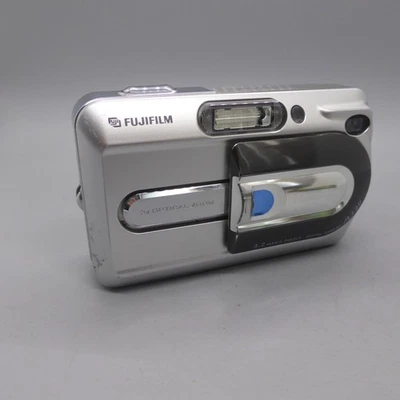 Fujifilm Digital Camera FinePix A330 3.2MP Silver Tested - Image 1 of 4