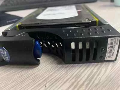 EMC 005048751 005048953 ST3300955FCV CX-4G10-300 10K hard drive - Image 1 of 4