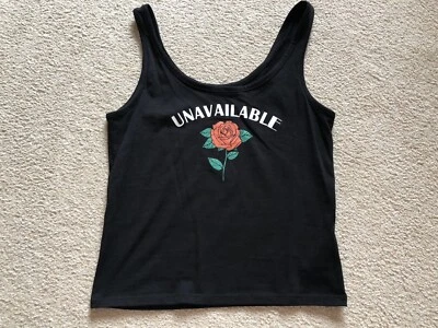 NUEVO H&M Camiseta sin mangas tejida negra dividida “no disponible” Cami Talla pequeña S Foto 1 de 4