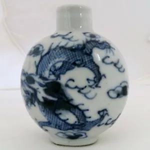 Chinese Blue & White Porcelain Snuff Bottle w/ Dragons & 4 Qianlong Marks - Picture 1 of 12