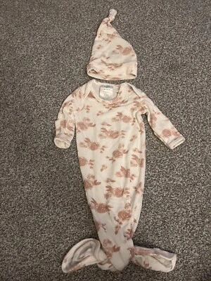 Conjunto de vestido anudado para bebé recién nacido Aden + Anais Foto 1 de 2