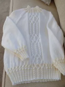 💖NWOT Gorgeous Aran Cable Jumper. M.💖White/Cream. sizing in write up. - Picture 1 of 7
