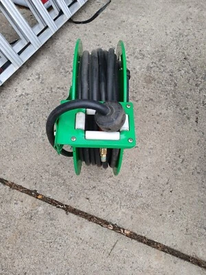 Speedaire retractable air hose reel 50ft - Image 1 of 3