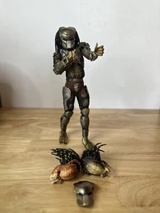 2019 NECA 7" Predator Action Figure  - Picture 1 of 5
