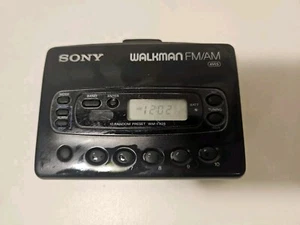 Vintage Sony Walkman FM/AM AVLS Cassette Player And Radio - Picture 1 of 9