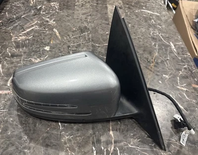 2012-2014 Mercedes-benz C250 Passenger Right Side  Power Door Mirror OEM Gray - Image 1 of 4