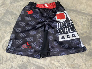 Gear cradle gear Black Red Oklahoma wrestling shorts Size Youth Medium Boys