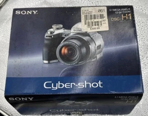 Sony Cyber-shot D1-02-07 5.1Mega PicelDigital Camera- Black W/charger & Battery - Picture 1 of 11
