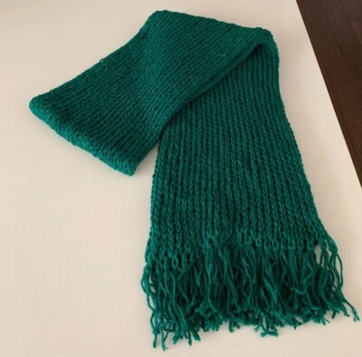 Bufanda de punto, verde bosque, hecha a mano Foto 1 de 3