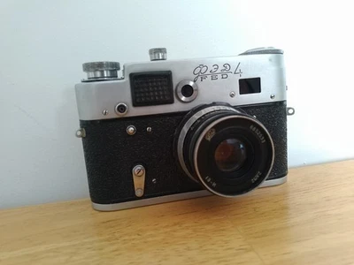 FED -4 Refurbished CLA USSR Russian Rangefinder M39  Leica copy  camera 4044502 - Image 1 of 4