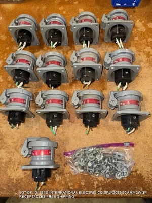 LOTE DE 13 RECEPTÁCULOS USADOS INTERNATIONAL ELECTRIC CO SPJR3023 30 AMP 2W 3P Foto 1 de 4