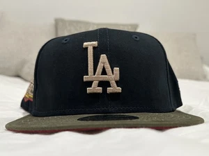 Los Angeles Dodgers New Era 59Fifty 2020 WS Patch 7 1/4 Black, Army Green, Gold - Picture 1 of 9